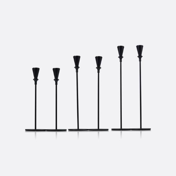 CANDLESTICKS IN MINIMALIST DESIGN